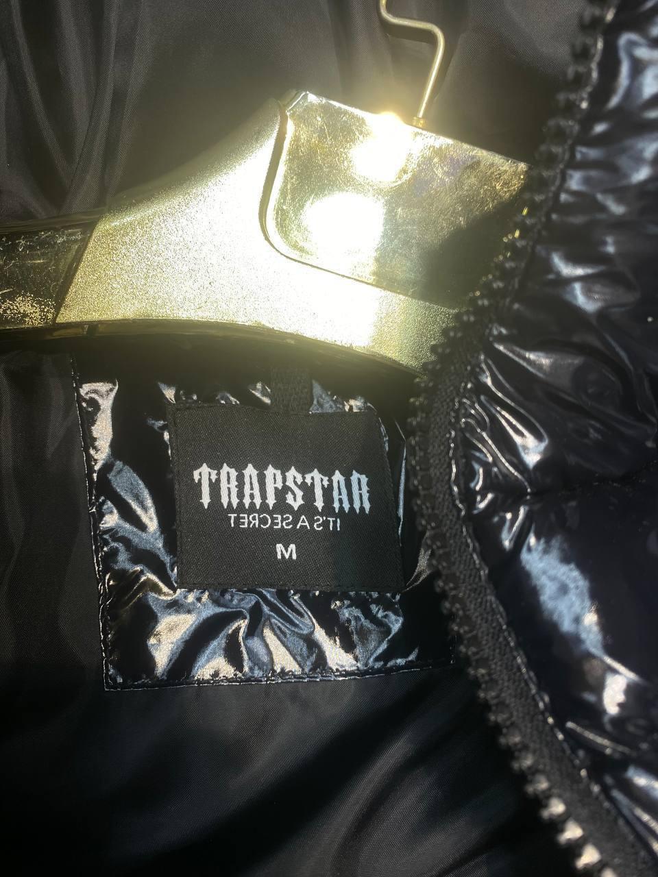 Глянцева куртка Trapstar