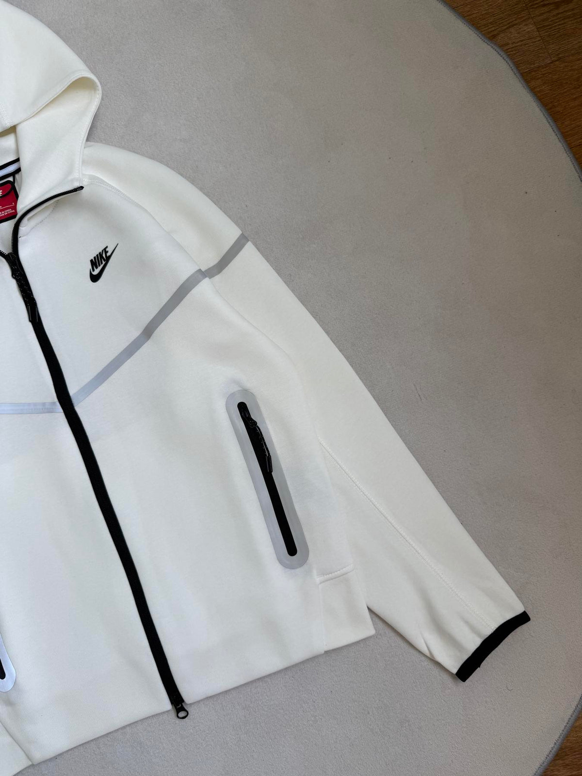 Біле зіп-худі Nike Tech Fleece з рефлективом