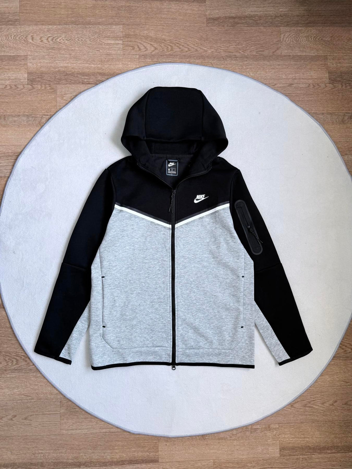 Зіп-худі чорно-сіре Nike Tech Flecce