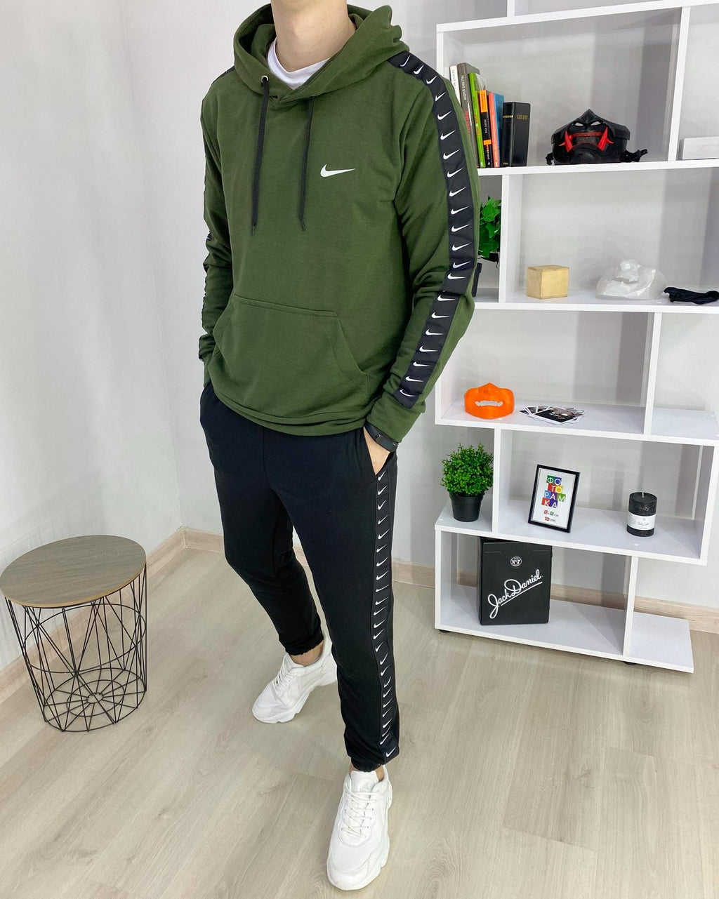 Худі Nike кольору хакі