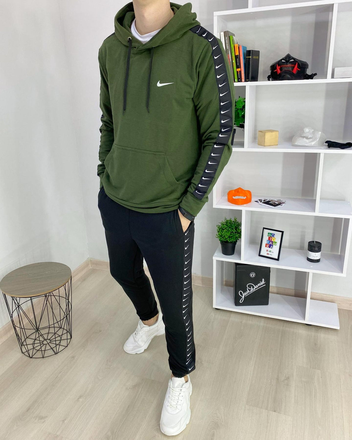 Худі Nike кольору хакі