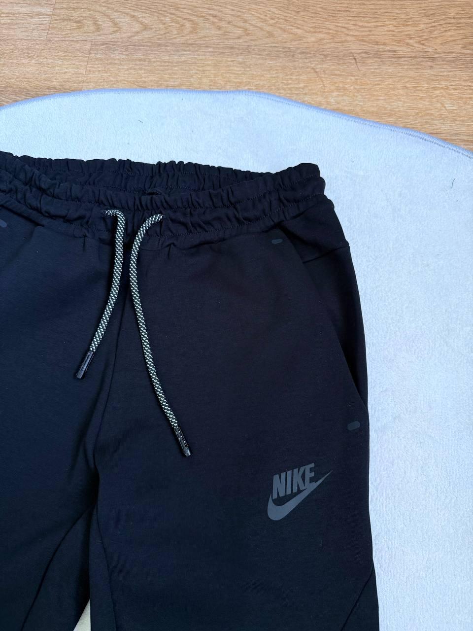Штани Nike Tech Fleece чорні