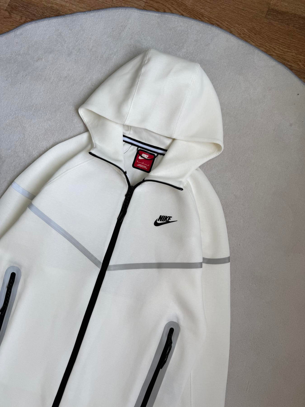 Біле зіп-худі Nike Tech Fleece з рефлективом