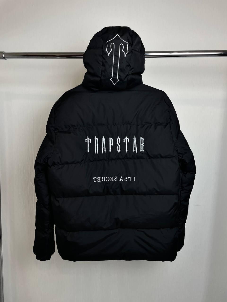 Матова куртка Trapstar з нашивкою