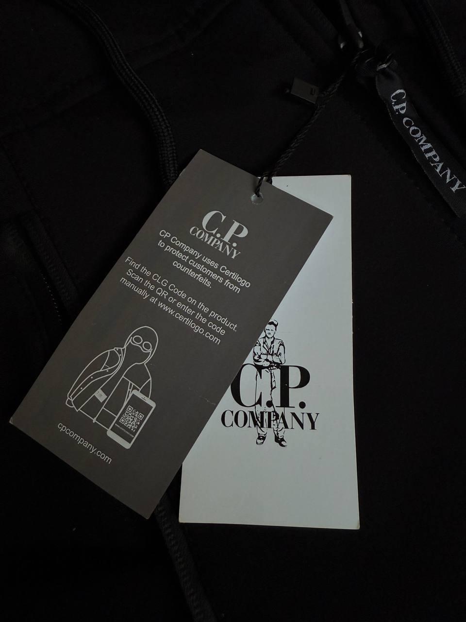 Вітровка C.P.COMPANY чорна