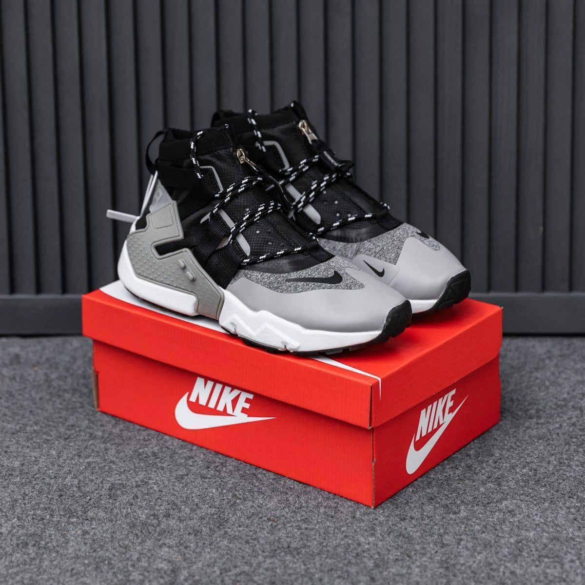 Кросівки Nike Air Huarache Gripp Atmosphere Grey Black