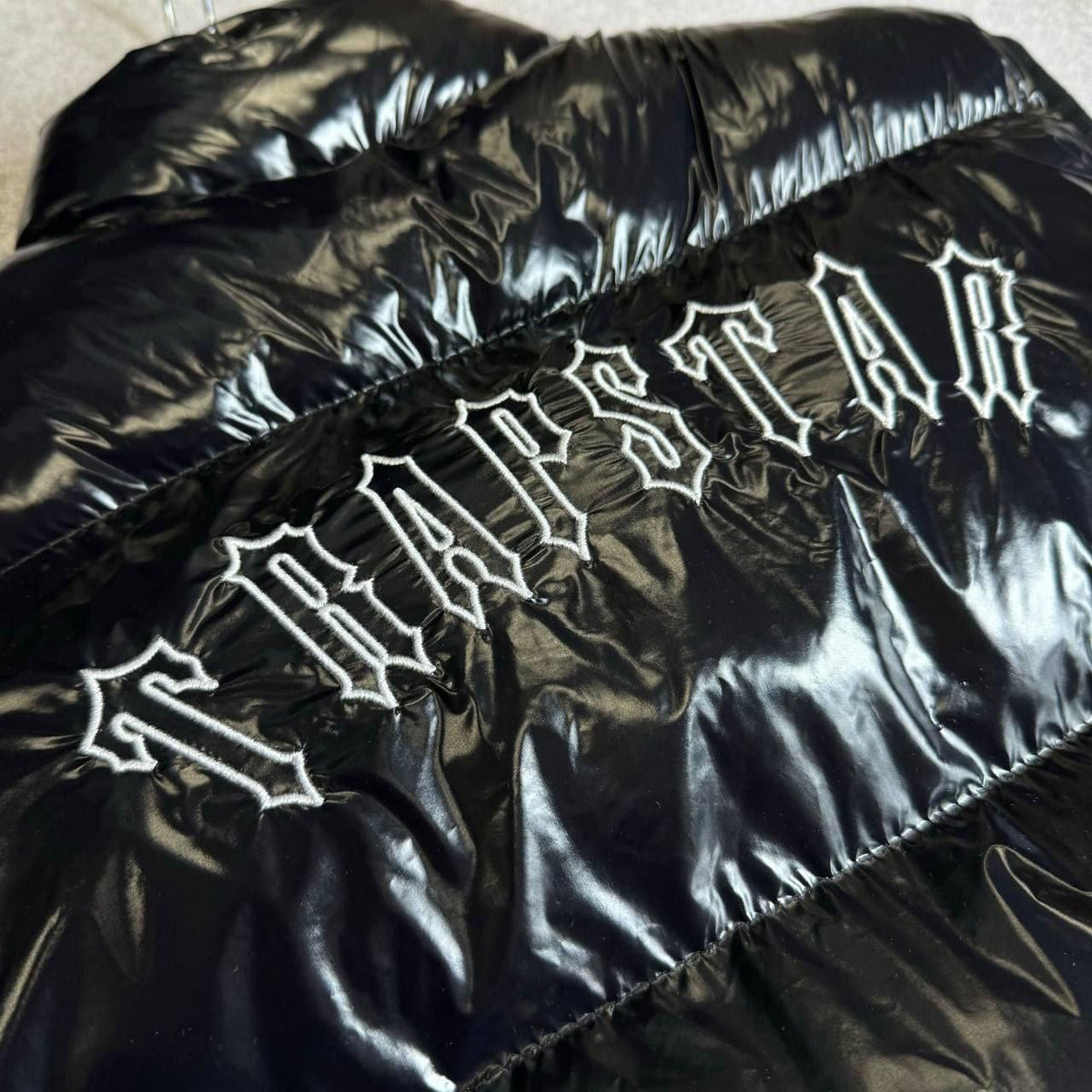Глянцева жилетка Trapstar
